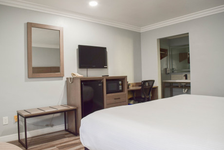 Lone Oak Lodge - Amenities